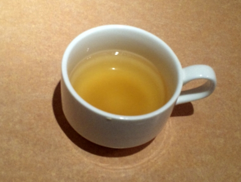 東京都新宿区歌舞伎町１丁目にある洋食、ハンバーグ、ステーキのお店「バンビ　新宿サブナード店」スープ