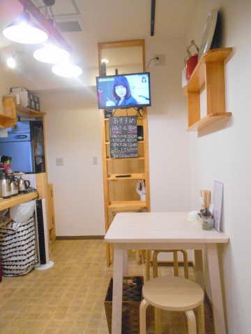 東京メトロ副都心線及び有楽町線の地下鉄赤塚駅と平和台駅を最寄駅とする東京都練馬区田柄2丁目にある餃子専門店餃子ダイニングふくらの店内 東京メトロ副都心線及び有楽町線の地下鉄赤塚駅と平和台駅を最寄駅とする東京都練馬区田柄2丁目にある餃子専門店餃子ダイニングふくらの店内