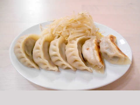 東京メトロ副都心線及び有楽町線の地下鉄赤塚駅と平和台駅を最寄駅とする東京都練馬区田柄2丁目にある餃子専門店餃子ダイニングふくらの上ふくら餃子 東京メトロ副都心線及び有楽町線の地下鉄赤塚駅と平和台駅を最寄駅とする東京都練馬区田柄2丁目にある餃子専門店餃子ダイニングふくらの上ふくら餃子