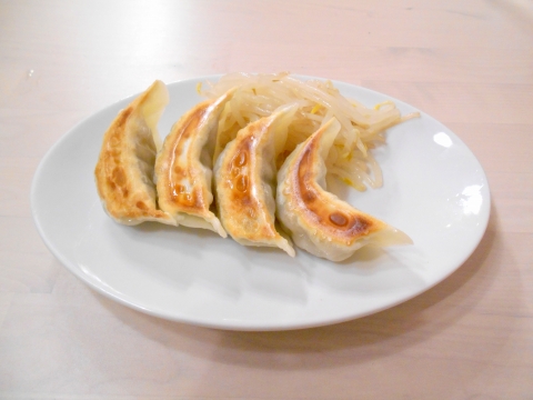 東京メトロ副都心線及び有楽町線の地下鉄赤塚駅と平和台駅を最寄駅とする東京都練馬区田柄2丁目にある餃子専門店餃子ダイニングふくらのふくら餃子 東京メトロ副都心線及び有楽町線の地下鉄赤塚駅と平和台駅を最寄駅とする東京都練馬区田柄2丁目にある餃子専門店餃子ダイニングふくらのふくら餃子