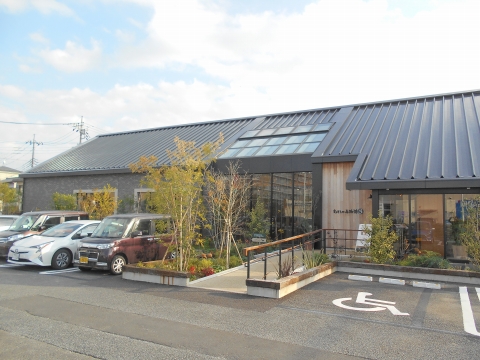 東武アーバンパークラインの八木崎駅を最寄駅とする埼玉県春日部市大沼1丁目にあるカフェむさしの森珈琲春日部店の外観 東武アーバンパークラインの八木崎駅を最寄駅とする埼玉県春日部市大沼1丁目にあるカフェむさしの森珈琲春日部店の外観