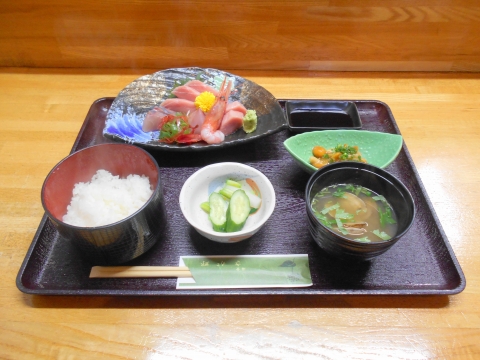f:id:morigen1:20171118191707j:plain 埼玉県春日部市大場にある居酒屋「海食 さが野」上刺身定食