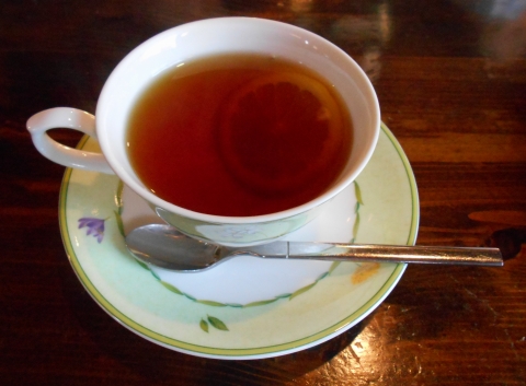 埼玉県春日部市備後西2丁目にある喫茶店「牧歌」ホットレモンティー
