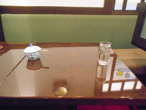 埼玉県所沢市日吉町にある喫茶店「椿屋カフェ　所沢駅前店」店内