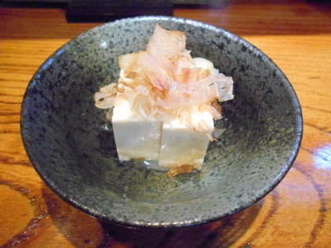 神奈川県川崎市川崎区砂子１丁目にあるとんかつ店「㐂多八（喜多八）」冷奴