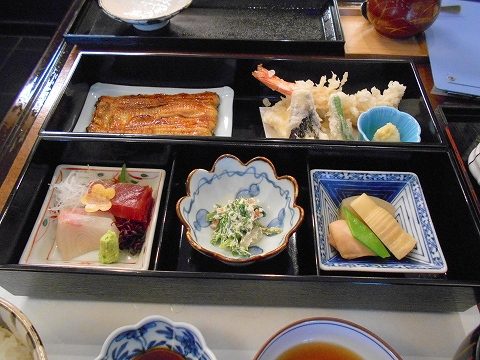 神奈川県川崎市川崎区東田町にある割烹、うなぎ料理店「割烹 蒲焼 大沼」四季弁当