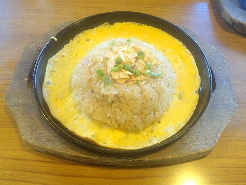 埼玉県所沢市上安松にあるステーキ、ハンバーグの「ステーキのどん　所沢東店」ガーリックライス