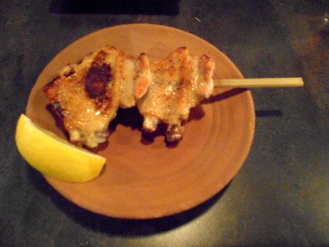 神奈川県川崎市中原区木月2丁目にある焼鳥、串焼のお店「炭火串焼 㐂酉(喜酉)」 東急東横線と東急目黒線の元住吉駅を最寄駅とする神奈川県川崎市中原区木月2丁目にある焼鳥と串焼のお店炭火串焼㐂酉喜酉きどりの手羽先