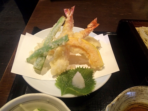 埼玉県所沢市山口にあるそば、うどんのお店「椿茶屋」海老の天ぷら