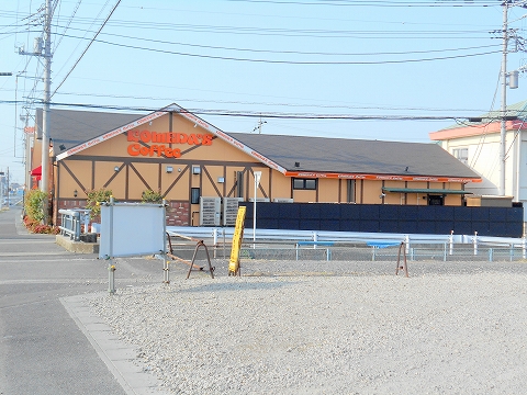 群馬県館林市富士見町にある喫茶店「コメダ珈琲　館林店」外観