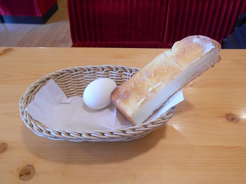群馬県館林市富士見町にある喫茶店「コメダ珈琲　館林店」トーストとゆで卵