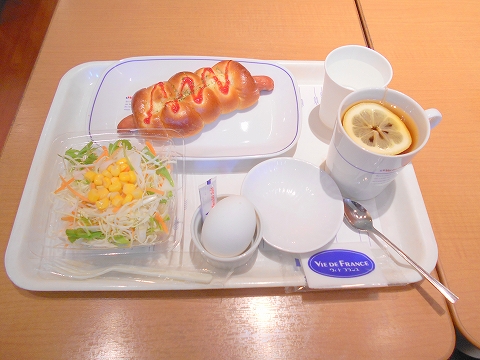  JR宇都宮線の古河駅を最寄駅とする茨城県古河市本町1丁目にあるパンとサンドイッチのお店VIEDEFRANCEヴィドフランス古河店のBセット