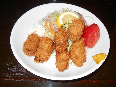 神奈川県川崎市中原区木月2丁目にある居酒屋「大衆酒亭 瓢箪」 東急東横線と東急目黒線の元住吉駅を最寄駅とする神奈川県川崎市中原区木月2丁目にある居酒屋瓢箪のカキフライ