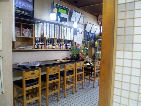 埼玉県越谷市花田にある東武スカイツリーラインの北越谷駅近くにあるステーキ、ハンバーグのお店赤べこの店内/