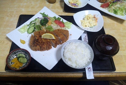 埼玉県越谷市花田にある東武スカイツリーラインの北越谷駅近くにあるステーキ、ハンバーグのお店赤べこの特ロースとんかつ定食/
