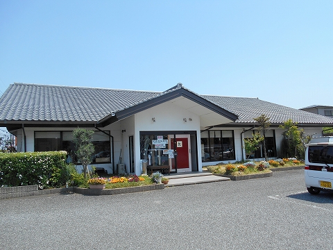 西武新宿線の狭山市駅を最寄駅とする埼玉県狭山市富士見１丁目にある和牛炭火焼肉あぶりえんの外観