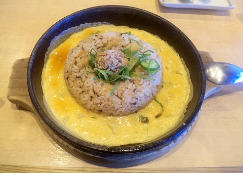 埼玉県所沢市北野２丁目にあるラーメン店「丸源ラーメン　所沢北野店」鉄板玉子チャーハン増量
