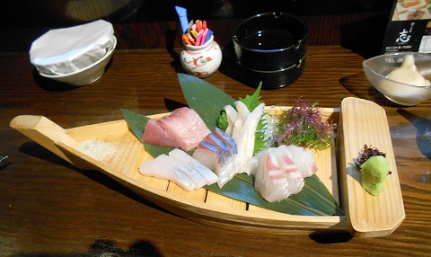 広島県広島市東区光町２丁目にある居酒屋「永遠の別宅～日隅庭～」市場直送 ！本日の新鮮お造り（5種盛り）