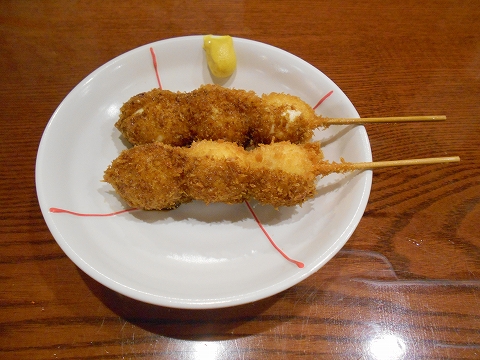 東京都練馬区豊玉北の都営大江戸線と西武池袋線と西武有楽町線の練馬駅近くにある春田屋のウズラフライ串