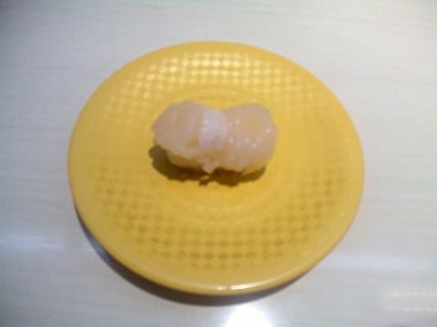 西武池袋線の小手指駅を最寄駅とする埼玉県所沢市北野新町1丁目にある回転寿司チェーン店魚べい小手指店の貝柱