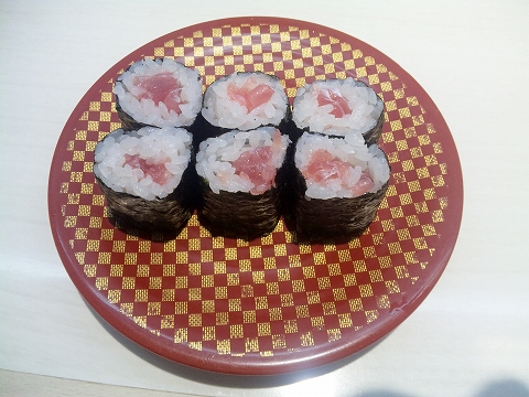 西武池袋線の小手指駅を最寄駅とする埼玉県所沢市北野新町1丁目にある回転寿司チェーン店魚べい小手指店の鉄火巻