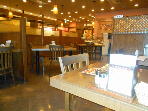 京急本線と京急大師線の京急川崎駅を最寄駅とする神奈川県川崎市川崎区駅前本町にあるステーキのふらんす亭ダイス川崎店の外観