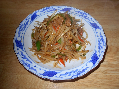 東京都練馬区練馬4丁目 にある居酒屋「とねっこ」牛カルビ野菜炒め