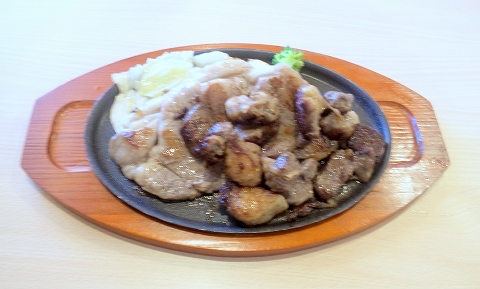 埼玉県春日部市備後東4丁目にあるファミリーレストラン「ジョイフル JOYFUL 埼玉春日部店」ビーフサイコロステーキ + リブステーキ 埼玉県春日部市備後東4丁目にあるファミリーレストラン「ジョイフル JOYFUL 埼玉春日部店」ビーフサイコロステーキ + リブステーキ