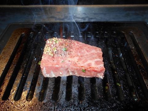 都営大江戸線の清澄白河駅近くの東京都江東区清澄2丁目にある焼肉店ドラゴ横綱通り店のガリタ盛のブ厚いヒレ 都営大江戸線の清澄白河駅近くの東京都江東区清澄2丁目にある焼肉店ドラゴ横綱通り店のガリタ盛のブ厚いヒレ