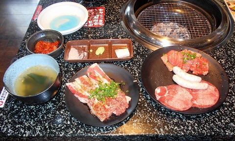 f:id:morigen1:20181013163706j:plain 埼玉県川越市渋井にある焼肉店「あみやき亭 川越渋井店」定番ランチ