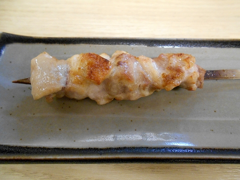 東京都練馬区練馬１丁目にある焼鳥、居酒屋「鳥よし　練馬店」焼鳥（かしわ）