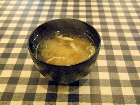 東京都練馬区関町北４丁目にあるステーキ店「TEXAS　テキサスむさし関」味噌汁