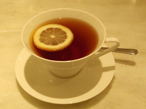 f:id:morigen1:20181115184643j:plain 東京都渋谷区道玄坂2丁目にあるカフェ「ロクシタンカフェ 渋谷店 L'OCCITANE Cafe by Pierre Hermé 」アールグレイティー
