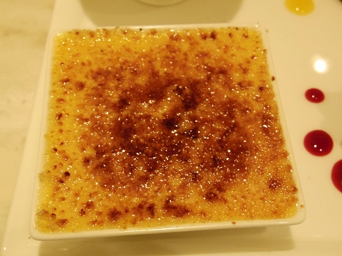 f:id:morigen1:20181115184716j:plain 東京都渋谷区道玄坂2丁目にあるカフェ「ロクシタンカフェ 渋谷店 L'OCCITANE Cafe by Pierre Hermé 」スイーツディスカバリーのクレームブリュレ