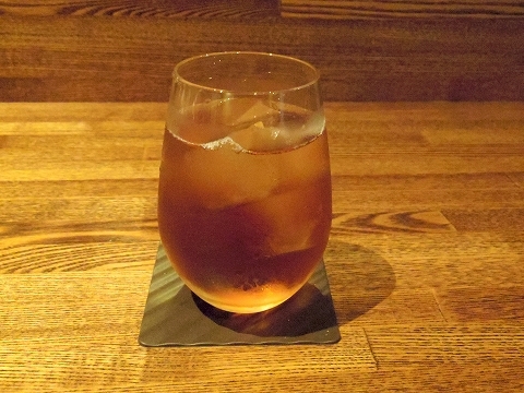 埼玉県越谷市千間台東１丁目にある鉄板ビストロのお店「la planche  ラ・プランシュ」ランチドリンク（ウーロン茶）