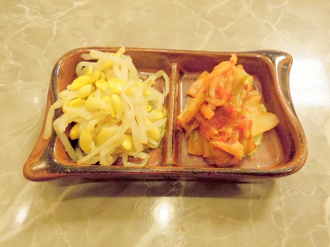 神奈川県川崎市川崎区小川町にある焼肉店「炭火焼肉 食道園」スペシャルランチの漬物 神奈川県川崎市川崎区小川町にある焼肉店「炭火焼肉 食道園」スペシャルランチの漬物