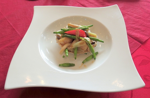 埼玉県越谷市登戸町にある中華料理店「ヌーベルシノワ Ishibashi」水晶 ホタテの広東風強火炒め 埼玉県越谷市登戸町にある中華料理店「ヌーベルシノワ Ishibashi」水晶 ホタテの広東風強火炒め