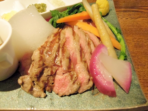 la planche  ラ・プランシュ　ランチプレート（アンガス牛サーロインステーキ）