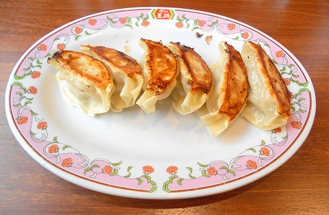 埼玉県春日部市豊町４丁目にある中華料理店「餃子の王将　春日部ユリノキ通り店」餃子6個