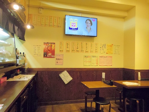 東京都新宿区上落合２丁目にある「串揚げ　あげあげ　中井店」店内