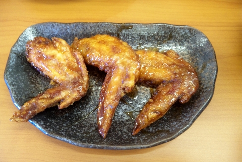 埼玉県越谷市大字南荻島左敷田にあるから揚げ専門店「から好し　越谷南荻島店」手羽先唐揚げ