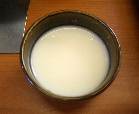 埼玉県越谷市大字南荻島左敷田にあるから揚げ専門店「から好し　越谷南荻島店」ミニ杏仁豆腐