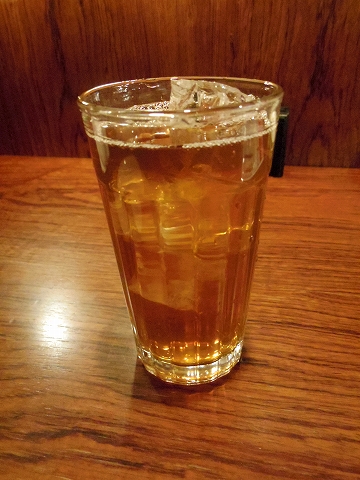 東京都板橋区成増2丁目にある焼鳥、餃子、居酒屋の「小鉄屋 成増店」ウーロン茶 東京都板橋区成増2丁目にある焼鳥、餃子、居酒屋の「小鉄屋 成増店」ウーロン茶