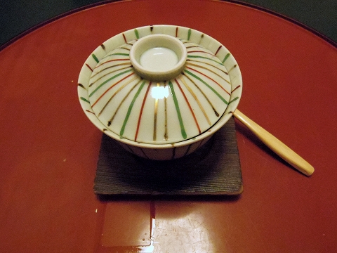 石川県金沢市末町の犀川温泉にある料理温泉旅館「滝亭」能登牡蠣羽二重蒸しトリュフ 石川県金沢市末町の犀川温泉にある料理温泉旅館「滝亭」能登牡蠣羽二重蒸しトリュフ