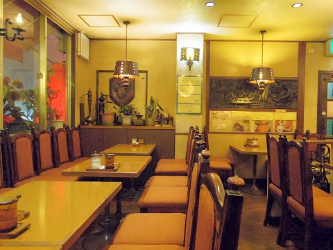 東京都新宿区中落合１丁目にある喫茶店「COFFEE SHOP yakata　館」店内