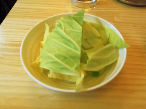 東京都新宿区中落合１丁目にある串揚げ、串かつのお店「串かつ源」キャベツ