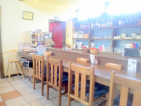 埼玉県所沢市久米にあるカフェ、イタリアンのお店「カフェ&レストラン café＆restaurant 周」店内