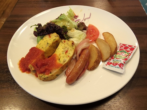 東京都練馬区高松６丁目にあるファミリーレストラン「ジョナサン　練馬高松店」スペイン風オムレツモーニング