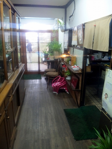 埼玉県所沢市荒幡にある焼肉、ラーメン、釜飯の「バーベキューあらはた」店内