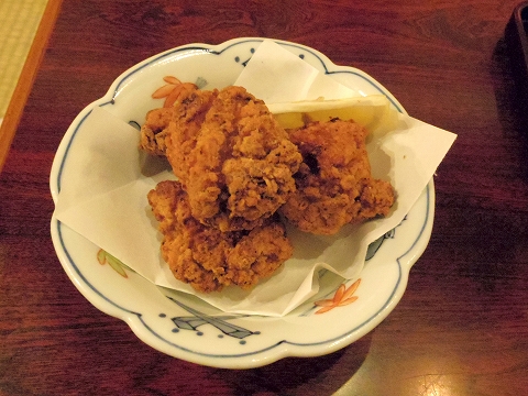 埼玉県所沢市荒幡にある焼肉、ラーメン、釜飯の「バーベキューあらはた」鶏の竜田揚げ